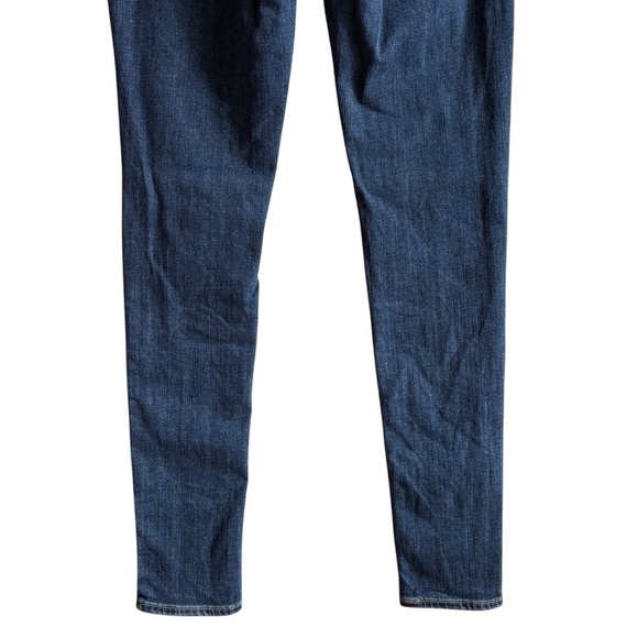 Levi’s 711 Skinny Jeans Sz 28 Distressed with Holes at Knees Classic Blue Wash - Picture 8 of 15